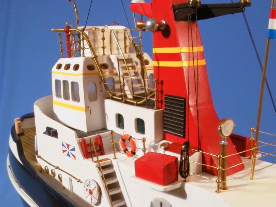 Middeck Tugboat Detail